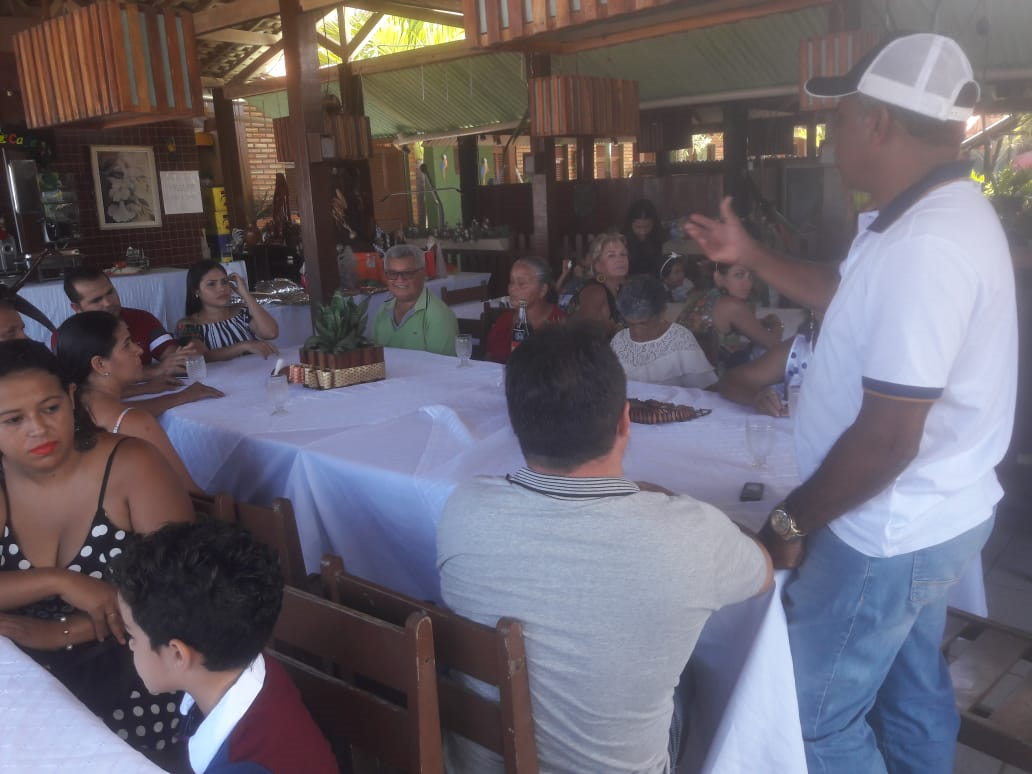 CAMARA FAZ CONFRATERNIZAÇÃO COM VEREADORES E FUNCIONÁRIOS DO PODER LEGISLATIVO